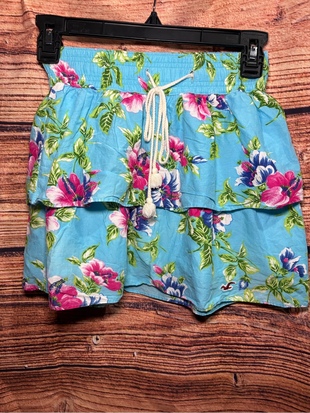 Hollister Turquoise Floral Tiered Skort with Pink & Purple Blooms